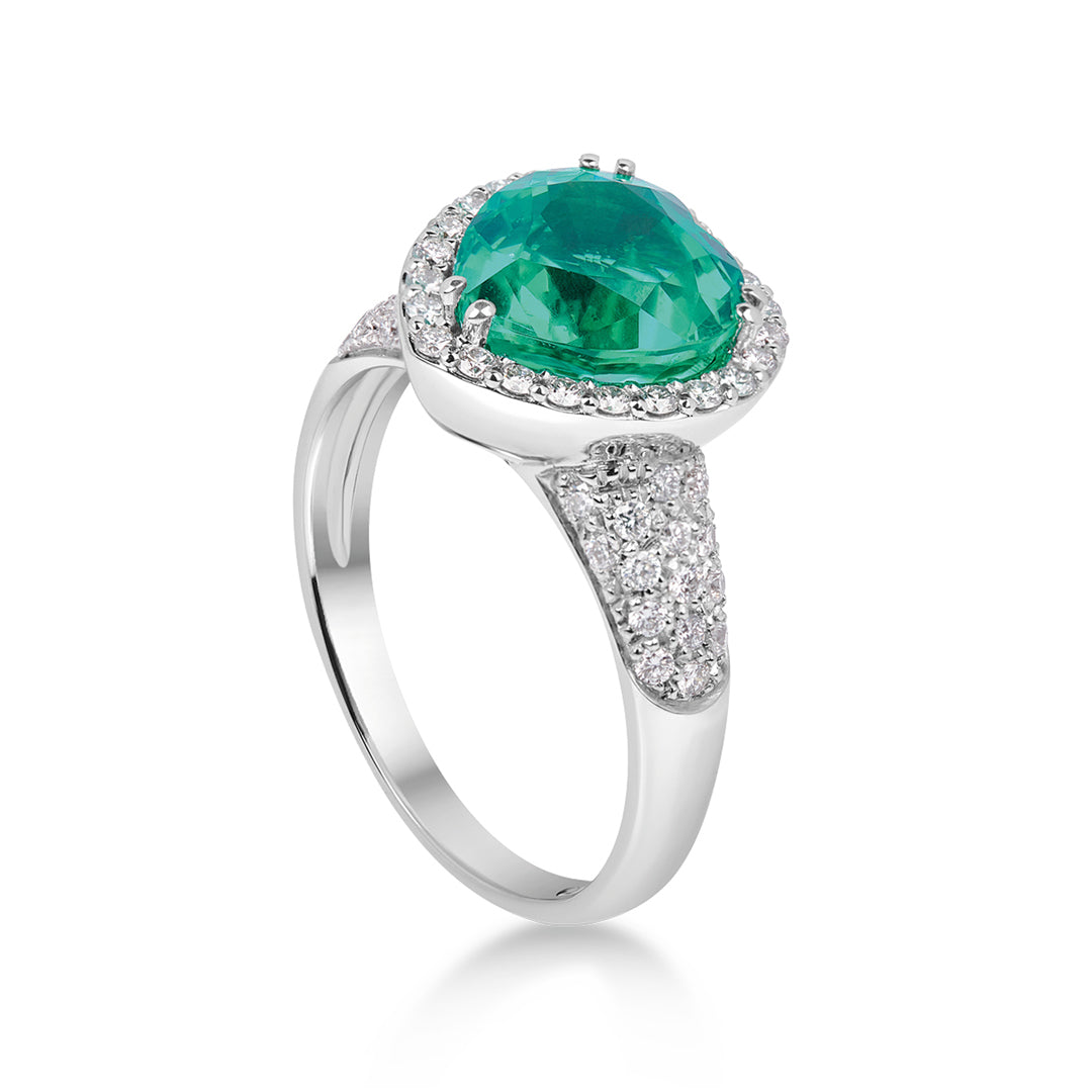 Anello in Oro bianco 18kt con Smeraldo ricreato taglio cuore e Diamanti accresciuti