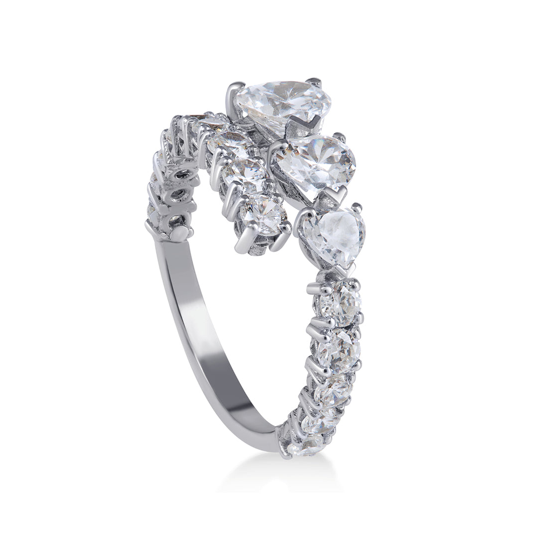 Anello a scalare in Oro bianco 18kt con Diamanti accresciuti taglio cuore e taglio brillante